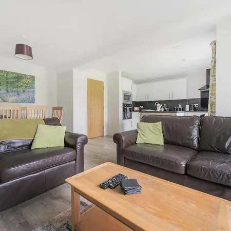 Yew - Woodland Holiday home